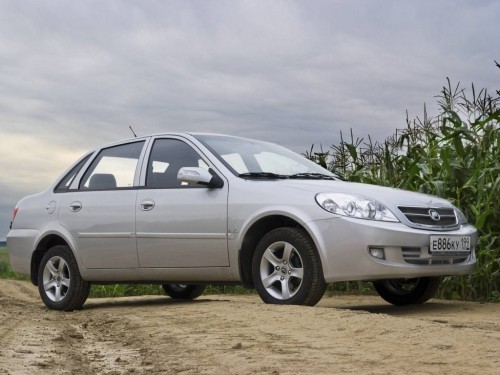 Характеристики автомобиля Lifan Breez 1.6 MT AX (02.2008 - 08.2010): фото, вместимость, скорость, двигатель, топливо, масса, отзывы
