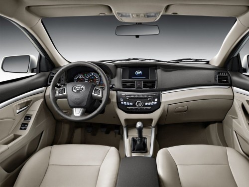 Характеристики автомобиля Lifan Cebrium 1.8 MT Comfort (03.2014 - 07.2017): фото, вместимость, скорость, двигатель, топливо, масса, отзывы