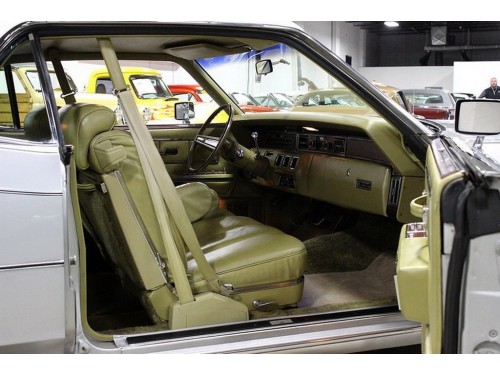 Характеристики автомобиля Lincoln Continental 7.5 AT Town Coupe (09.1973 - 08.1974): фото, вместимость, скорость, двигатель, топливо, масса, отзывы