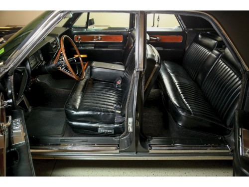 Характеристики автомобиля Lincoln Continental 7.0 AT w/ air condition (11.1961 - 10.1962): фото, вместимость, скорость, двигатель, топливо, масса, отзывы