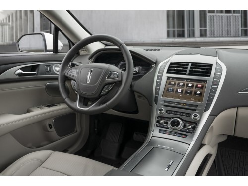 Характеристики автомобиля Lincoln MKZ 2.0T AT Premiere (07.2016 - 06.2018): фото, вместимость, скорость, двигатель, топливо, масса, отзывы