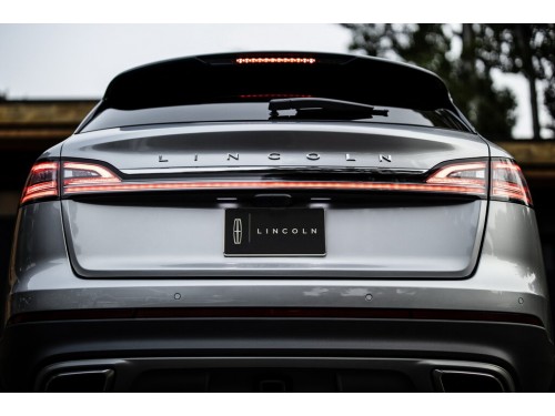 Характеристики автомобиля Lincoln Nautilus 2.7T AT AWD Nautilus Black Label (02.2021 - н.в.): фото, вместимость, скорость, двигатель, топливо, масса, отзывы