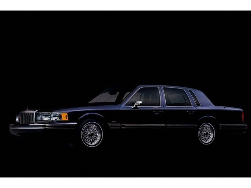 Характеристики автомобиля Lincoln Town Car 4.6 AT Cartier (trailer tow pkg.) (10.1992 - 09.1994): фото, вместимость, скорость, двигатель, топливо, масса, отзывы