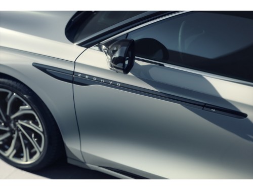 Характеристики автомобиля Lincoln Zephyr 2.0 AT Z i Cool Joy Edition (04.2021 - н.в.): фото, вместимость, скорость, двигатель, топливо, масса, отзывы