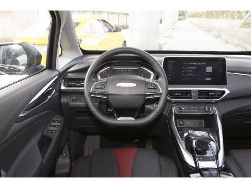 Характеристики автомобиля Maxus EUNIQ 5 61 kWh Comfort (09.2020 - 02.2022): фото, вместимость, скорость, двигатель, топливо, масса, отзывы