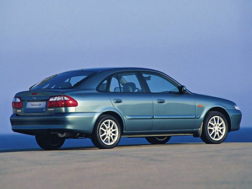 Характеристики автомобиля Mazda 626 1.8 MT (01.2000 - 08.2002): фото, вместимость, скорость, двигатель, топливо, масса, отзывы