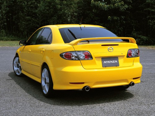 Характеристики автомобиля Mazda Atenza 2.0 20F (05.2002 - 05.2005): фото, вместимость, скорость, двигатель, топливо, масса, отзывы