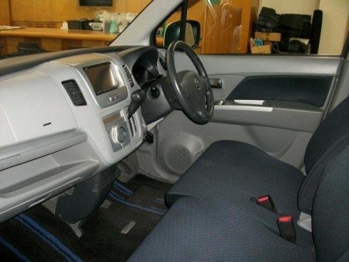 Характеристики автомобиля Mazda AZ-Wagon 660 custom style XS 4WD (09.2008 - 07.2010): фото, вместимость, скорость, двигатель, топливо, масса, отзывы