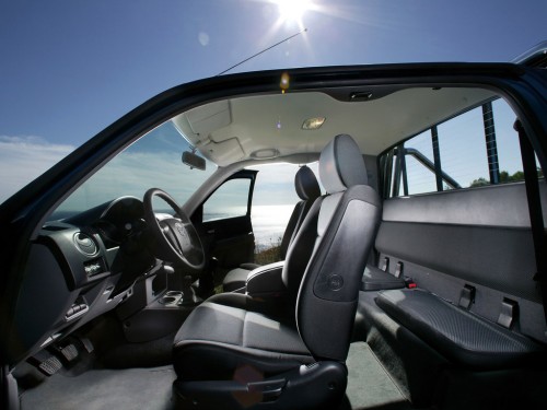 Характеристики автомобиля Mazda BT-50 2.5 MZR-CD MT L-Cab Toplands (12.2006 - 12.2008): фото, вместимость, скорость, двигатель, топливо, масса, отзывы