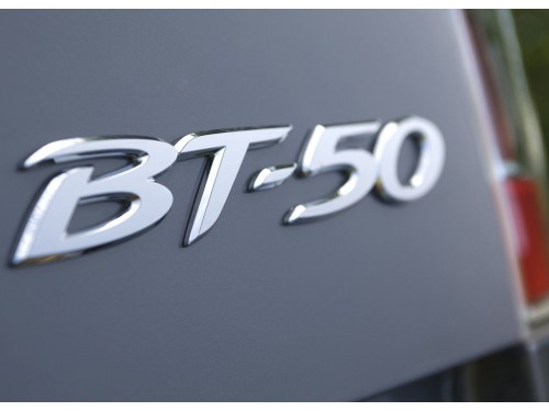 Характеристики автомобиля Mazda BT-50 2.5 MT Active+ (10.2008 - 08.2012): фото, вместимость, скорость, двигатель, топливо, масса, отзывы