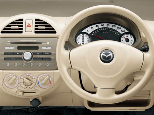 Характеристики автомобиля Mazda Carol 660 Eco X (12.2013 - 12.2014): фото, вместимость, скорость, двигатель, топливо, масса, отзывы