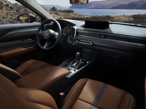 Характеристики автомобиля Mazda CX-50 2.5 AT S Select (01.2022 - н.в.): фото, вместимость, скорость, двигатель, топливо, масса, отзывы