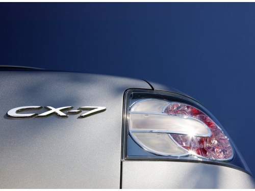 Характеристики автомобиля Mazda CX-7 2.3 MZR DISI AT Touring (05.2010 - 08.2012): фото, вместимость, скорость, двигатель, топливо, масса, отзывы
