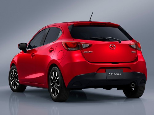 Характеристики автомобиля Mazda Demio 1.3 13S Urban Stylish Mode 4WD (04.2015 - 12.2015): фото, вместимость, скорость, двигатель, топливо, масса, отзывы