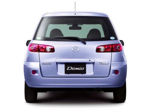 Характеристики автомобиля Mazda Demio 1.5 style S (11.2006 - 06.2007): фото, вместимость, скорость, двигатель, топливо, масса, отзывы