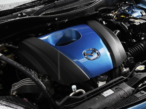 Характеристики автомобиля Mazda Demio 1.3 13 SKYACTIV (07.2013 - 11.2013): фото, вместимость, скорость, двигатель, топливо, масса, отзывы