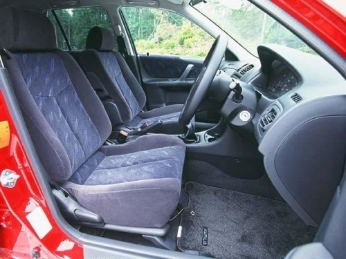 Характеристики автомобиля Mazda Familia S-Wagon 1.5 S (06.1998 - 07.1999): фото, вместимость, скорость, двигатель, топливо, масса, отзывы