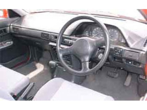 Характеристики автомобиля Mazda Familia 1.3 Clair (01.1991 - 05.1994): фото, вместимость, скорость, двигатель, топливо, масса, отзывы