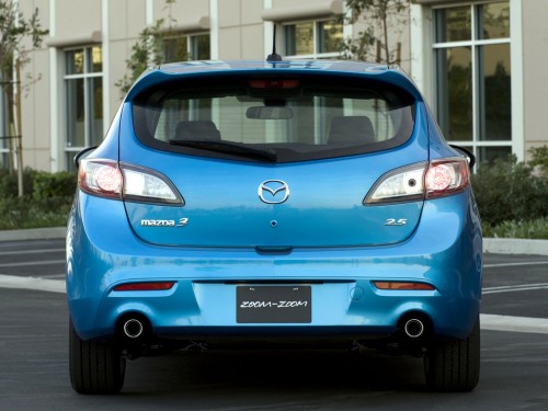 Характеристики автомобиля Mazda Mazda3 2.5 MT Sport (04.2009 - 10.2011): фото, вместимость, скорость, двигатель, топливо, масса, отзывы