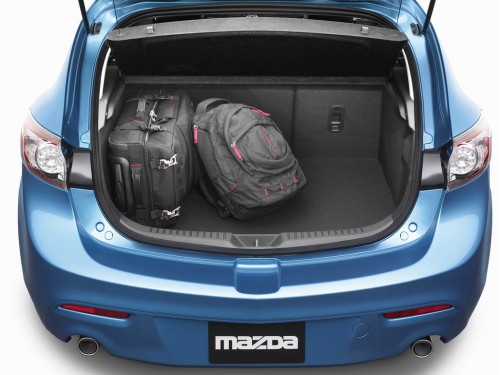Характеристики автомобиля Mazda Mazda3 2.5 MT Sport (04.2009 - 10.2011): фото, вместимость, скорость, двигатель, топливо, масса, отзывы
