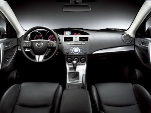 Характеристики автомобиля Mazda Mazda3 2.0 MT i Sport (04.2009 - 10.2011): фото, вместимость, скорость, двигатель, топливо, масса, отзывы
