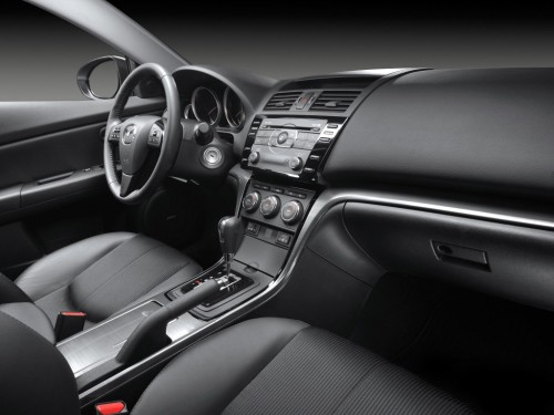 Характеристики автомобиля Mazda Mazda6 1.8 MT Touring (03.2010 - 07.2012): фото, вместимость, скорость, двигатель, топливо, масса, отзывы