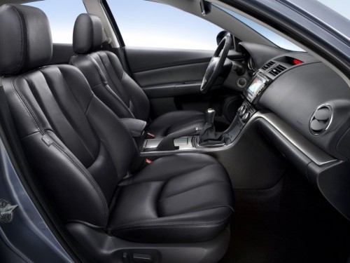 Характеристики автомобиля Mazda Mazda6 2.0 DISI MT Sondermodell Active (03.2010 - 07.2012): фото, вместимость, скорость, двигатель, топливо, масса, отзывы