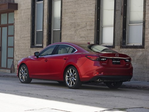 Характеристики автомобиля Mazda Mazda6 2.5 AT Touring (01.2017 - 12.2017): фото, вместимость, скорость, двигатель, топливо, масса, отзывы