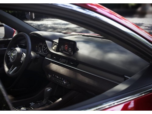 Характеристики автомобиля Mazda Mazda6 2.0 AT Supreme Plus (11.2018 - 03.2022): фото, вместимость, скорость, двигатель, топливо, масса, отзывы