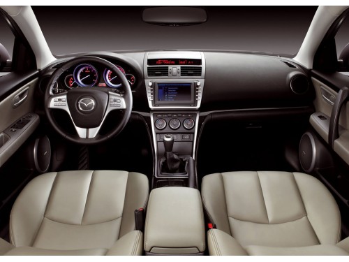 Характеристики автомобиля Mazda Mazda6 2.0 AT Sport (08.2007 - 11.2010): фото, вместимость, скорость, двигатель, топливо, масса, отзывы