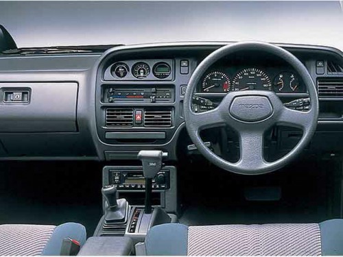 Характеристики автомобиля Mazda Proceed Marvie 2.5DT Marvie (03.1996 - 12.1999): фото, вместимость, скорость, двигатель, топливо, масса, отзывы