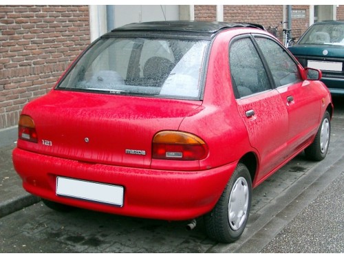 Характеристики автомобиля Mazda Revue 1.3 S-X (09.1993 - 12.1994): фото, вместимость, скорость, двигатель, топливо, масса, отзывы
