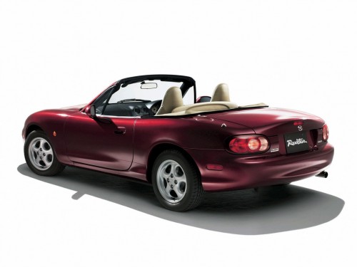 Характеристики автомобиля Mazda Roadster 1.6 NR-A (09.2003 - 07.2005): фото, вместимость, скорость, двигатель, топливо, масса, отзывы