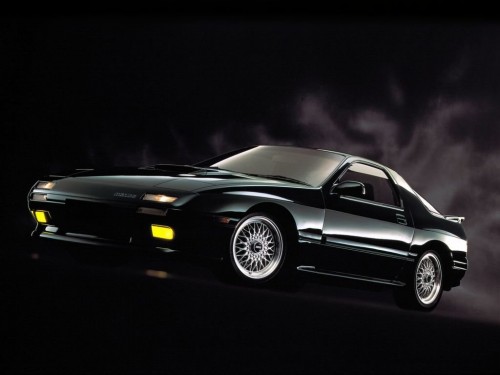 Характеристики автомобиля Mazda Savanna RX-7 1.3 GT-X (04.1989 - 05.1990): фото, вместимость, скорость, двигатель, топливо, масса, отзывы