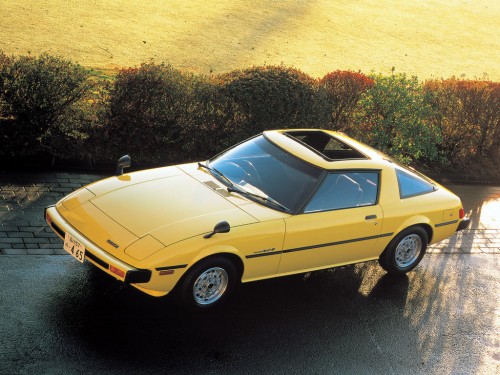 Характеристики автомобиля Mazda Savanna RX-7 1.1 Custom (03.1978 - 02.1979): фото, вместимость, скорость, двигатель, топливо, масса, отзывы