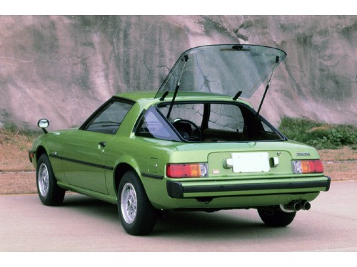 Характеристики автомобиля Mazda Savanna RX-7 1.1 Custom (03.1978 - 02.1979): фото, вместимость, скорость, двигатель, топливо, масса, отзывы