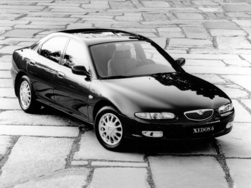 Характеристики автомобиля Mazda Xedos 6 2.0 AT Business (08.1994 - 09.1999): фото, вместимость, скорость, двигатель, топливо, масса, отзывы