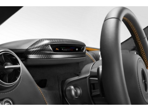 Характеристики автомобиля McLaren 720S 4.0 AMT 720S Coupe (05.2017 - н.в.): фото, вместимость, скорость, двигатель, топливо, масса, отзывы