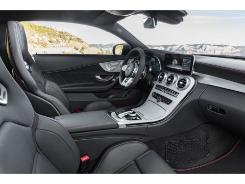Характеристики автомобиля Mercedes-Benz C-Class C 200 4MATIC Sport (07.2018 - 07.2019): фото, вместимость, скорость, двигатель, топливо, масса, отзывы
