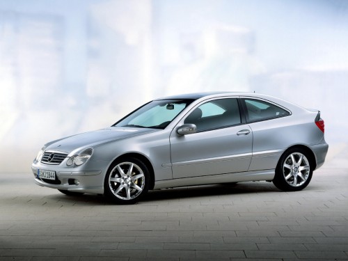 Характеристики автомобиля Mercedes-Benz C-Class CL 180 Kompressor AT (05.2002 - 03.2004): фото, вместимость, скорость, двигатель, топливо, масса, отзывы