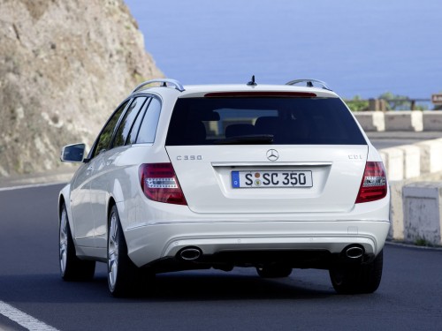 Характеристики автомобиля Mercedes-Benz C-Class C 180 BlueEFFICIENCY AT Elegance (03.2011 - 03.2012): фото, вместимость, скорость, двигатель, топливо, масса, отзывы