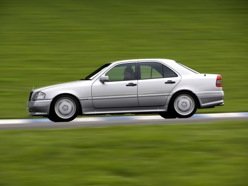 Характеристики автомобиля Mercedes-Benz C-Class C180 AT Classic (03.1993 - 02.1997): фото, вместимость, скорость, двигатель, топливо, масса, отзывы