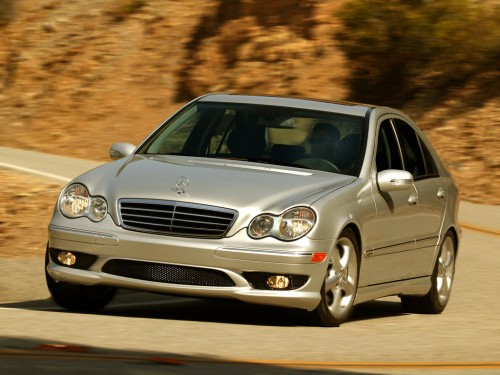 Характеристики автомобиля Mercedes-Benz C-Class C 230 МT Sport (08.2005 - 09.2007): фото, вместимость, скорость, двигатель, топливо, масса, отзывы