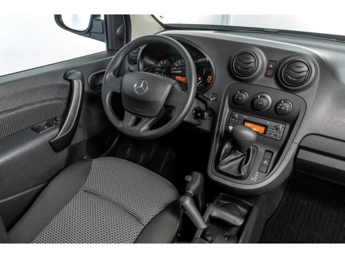Характеристики автомобиля Mercedes-Benz Citan 108 CDI MT (11.2013 - 10.2018): фото, вместимость, скорость, двигатель, топливо, масса, отзывы