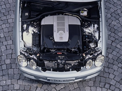 Характеристики автомобиля Mercedes-Benz CL-Class CL 65 AMG AT (06.2002 - 02.2006): фото, вместимость, скорость, двигатель, топливо, масса, отзывы