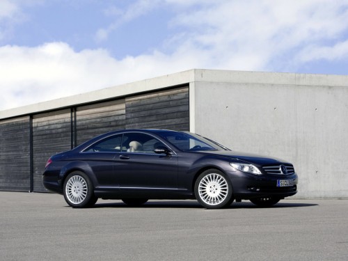 Характеристики автомобиля Mercedes-Benz CL-Class CL 63 AMG AT (09.2006 - 08.2010): фото, вместимость, скорость, двигатель, топливо, масса, отзывы