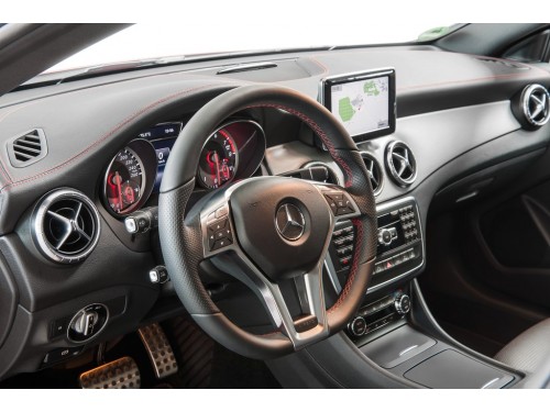 Характеристики автомобиля Mercedes-Benz CLA-Class CLA 220 CDI 4MATIC DCT (03.2014 - 10.2014): фото, вместимость, скорость, двигатель, топливо, масса, отзывы