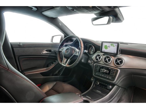 Характеристики автомобиля Mercedes-Benz CLA-Class CLA 200 CDI DCT (01.2013 - 08.2014): фото, вместимость, скорость, двигатель, топливо, масса, отзывы