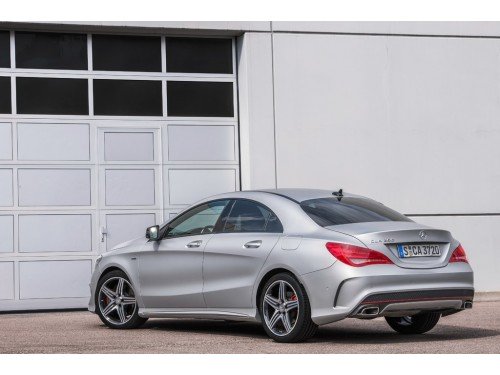 Характеристики автомобиля Mercedes-Benz CLA-Class CLA 220 CDI 4MATIC DCT (11.2014 - 04.2016): фото, вместимость, скорость, двигатель, топливо, масса, отзывы