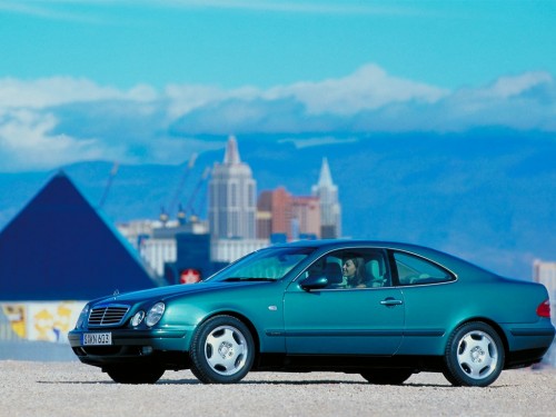 Характеристики автомобиля Mercedes-Benz CLK-Class CLK 200 AT Elegance (06.1997 - 05.2000): фото, вместимость, скорость, двигатель, топливо, масса, отзывы